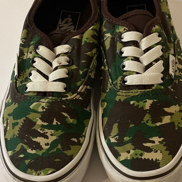 Vans Kids Green Camouflage Sneakers - Picture 2 of 3